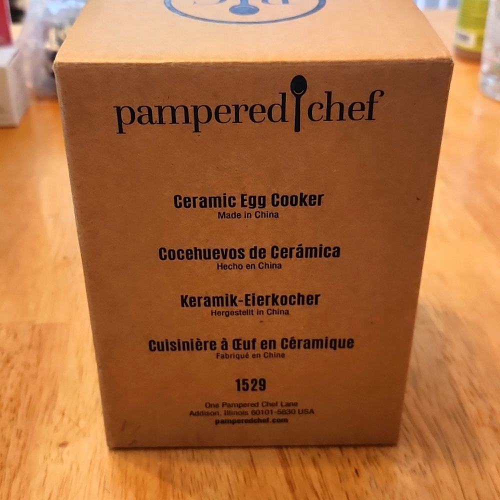 Pampered Chef Ceramic Egg Cooker